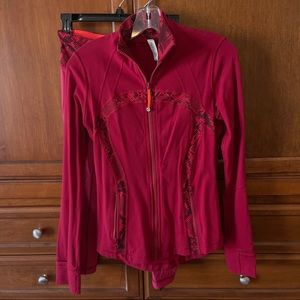 Lululemon Outfit - cranberry red and snake design